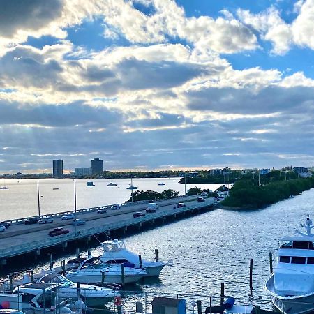 Modern Waterfront Apartment With Miami Skyline View, Free Parking 5 Mins Drive To Miami Beach Eksteriør bilde