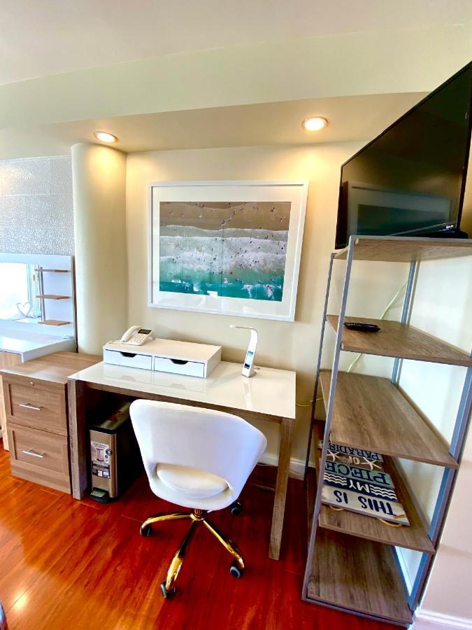 Modern Waterfront Apartment With Miami Skyline View, Free Parking 5 Mins Drive To Miami Beach Eksteriør bilde