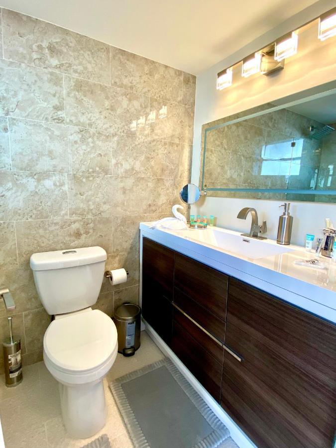 Modern Waterfront Apartment With Miami Skyline View, Free Parking 5 Mins Drive To Miami Beach Eksteriør bilde