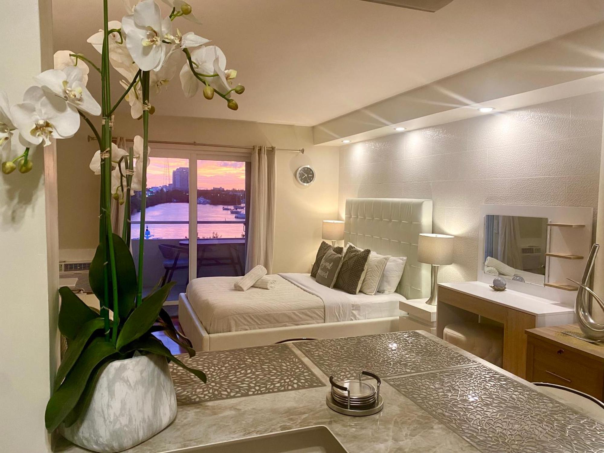 Modern Waterfront Apartment With Miami Skyline View, Free Parking 5 Mins Drive To Miami Beach Eksteriør bilde