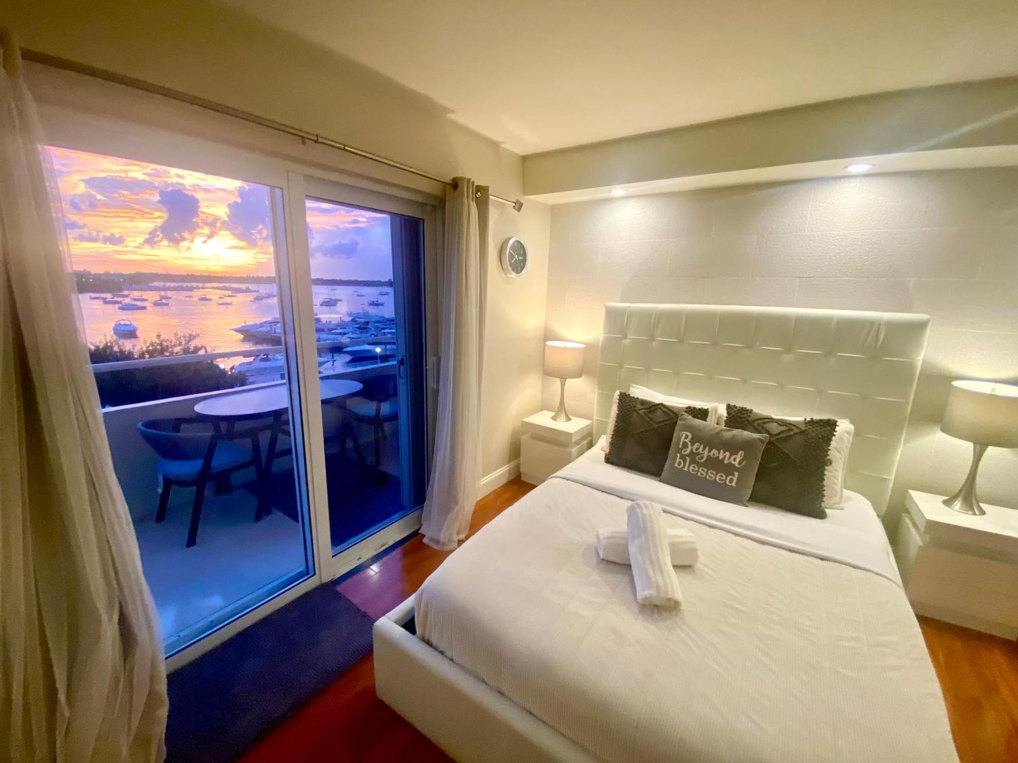 Modern Waterfront Apartment With Miami Skyline View, Free Parking 5 Mins Drive To Miami Beach Eksteriør bilde